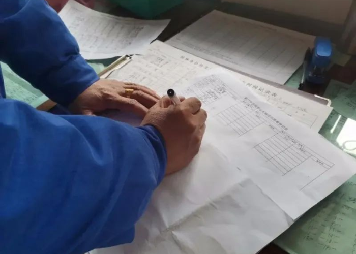 疫情刚爆发时的情况，疫情刚发生的情况