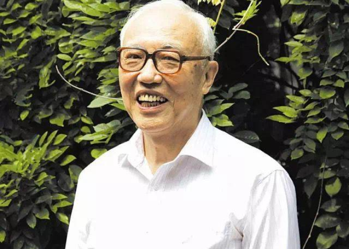 武汉新冠疫情全国人民怎么战胜的，武汉爆发疫情时中国怎样做的