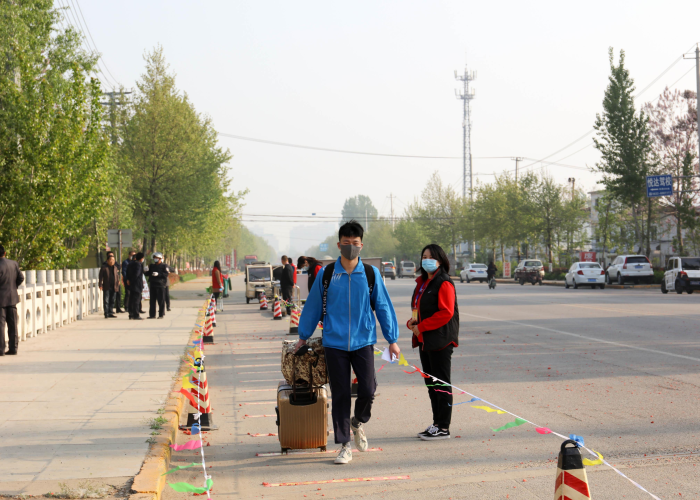 疫情是2020年什么时候爆发的，2020年疫情什么时候发现的