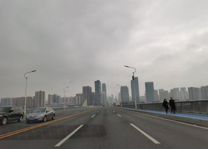 武汉疫情第一个封城的城市，武汉封城是中国第一次封城吗