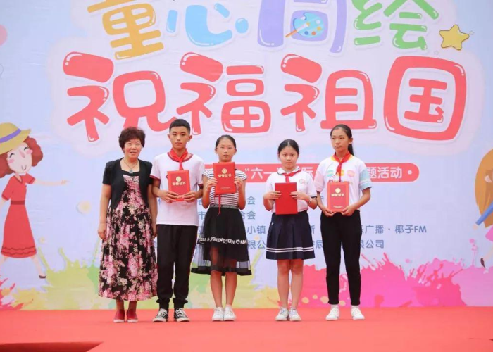 疫情期间的家教生活免费，疫情期间家教故事征文家长篇